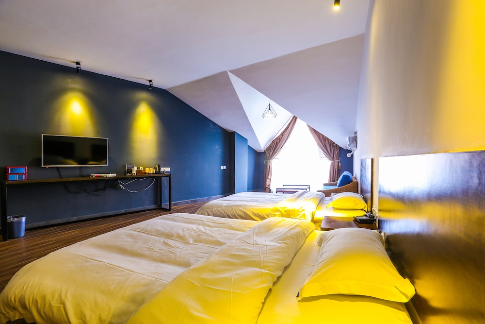 Zhangjiajie Comma Travel Hotel
