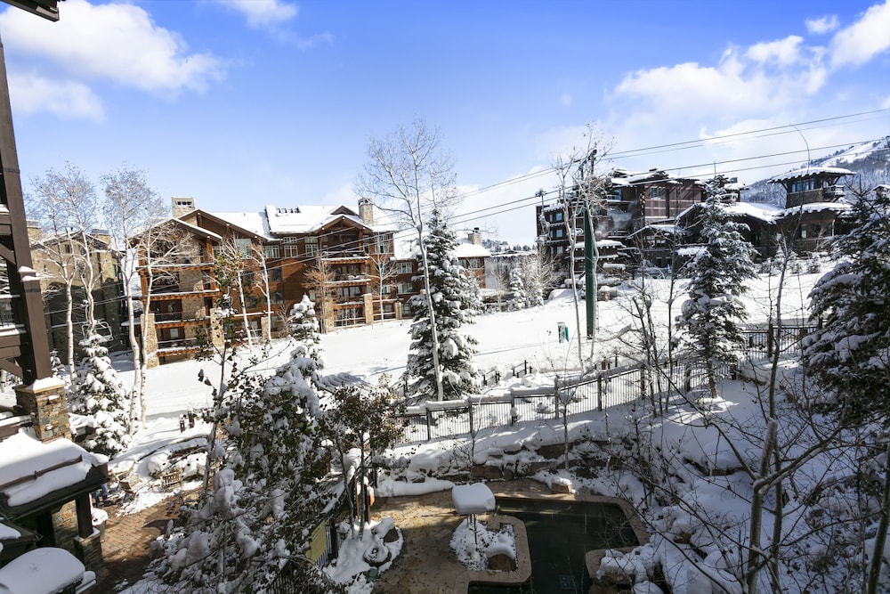 Flagstaff Lodge at Deer Valley Resort - Three Bedroom Residence #408 3 Condo