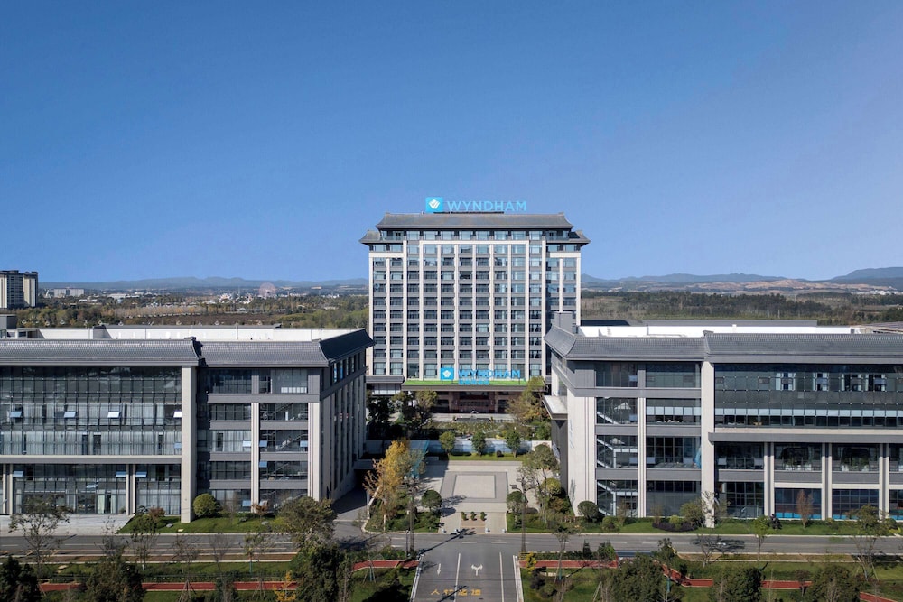 Wyndham Qujing Luliang