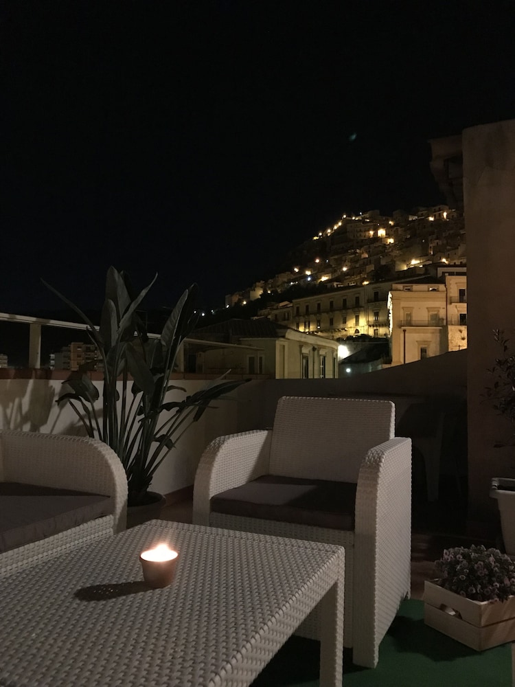 Modica Vacations - Casa Albergo Portale Pirrera - Property Image 6