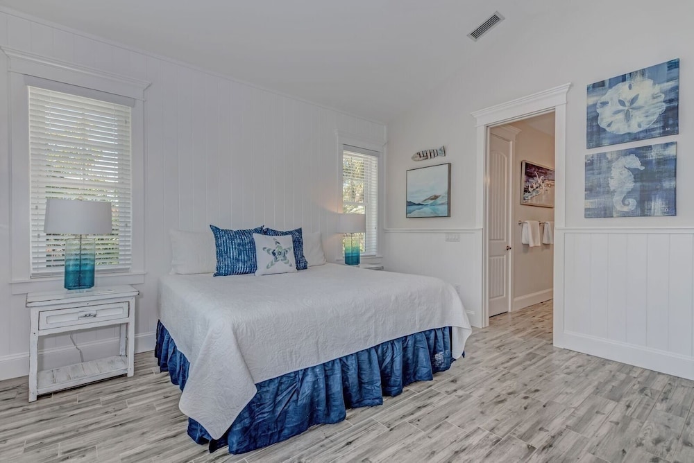 307 65th Street managed by Beach Retreats view 2