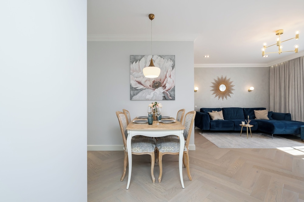 Toompea Castle 2 BR Old Town Apartment