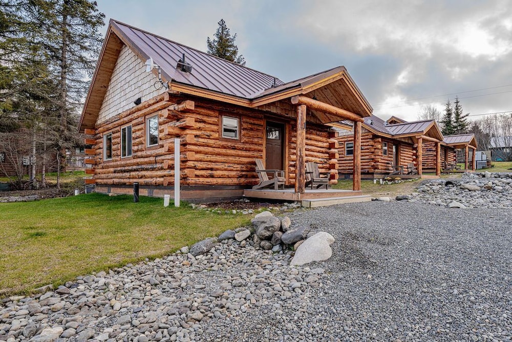 Homer Vacations - Lakeshore Lodging - Property Image 1