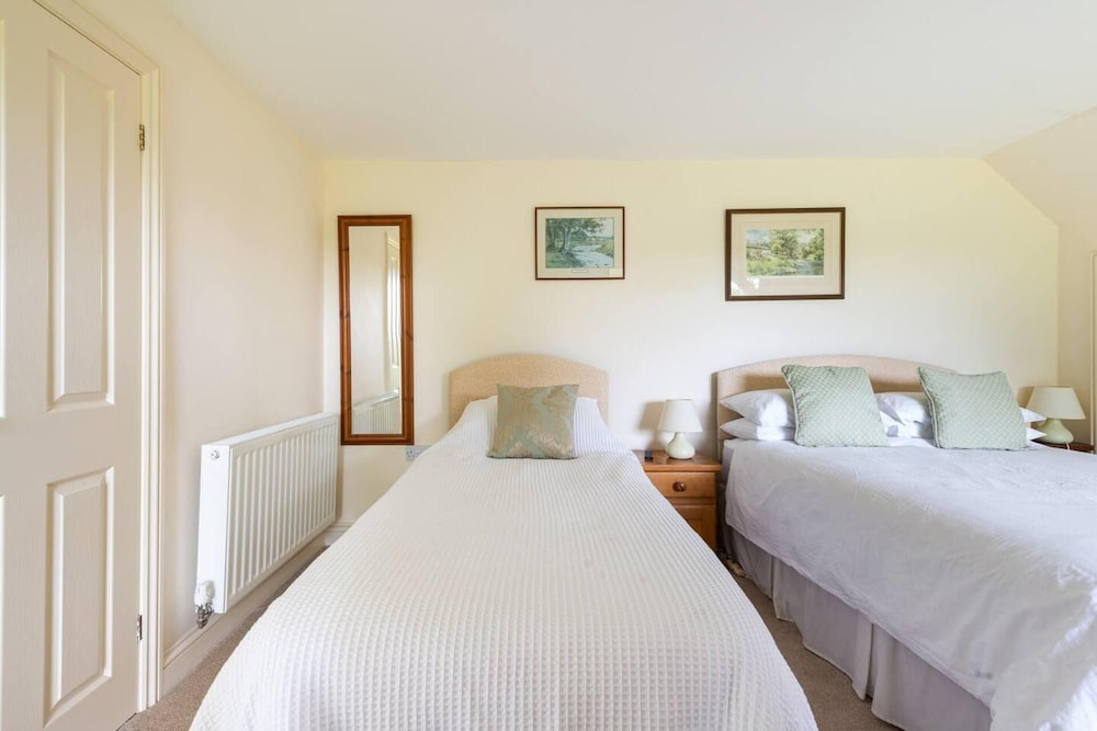 Dove Lodge in Painswick view 5