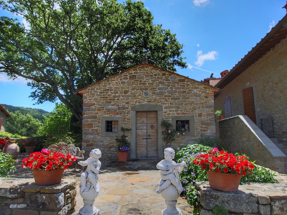 Detached Villa for 6-pers. With Outdoor Swimming Pool view 5