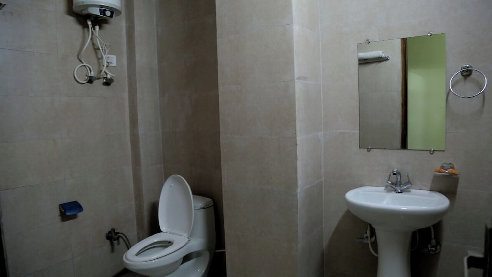 Hotel Livinn by F9 - Property Image 3