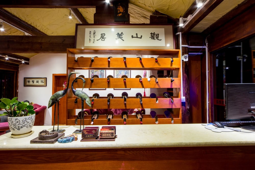 Lijiang Bairui Vacation Hotel
