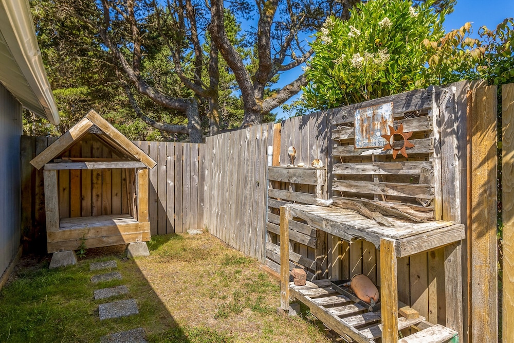 Enjoy Coastal Comfort in This Relaxing Retreat