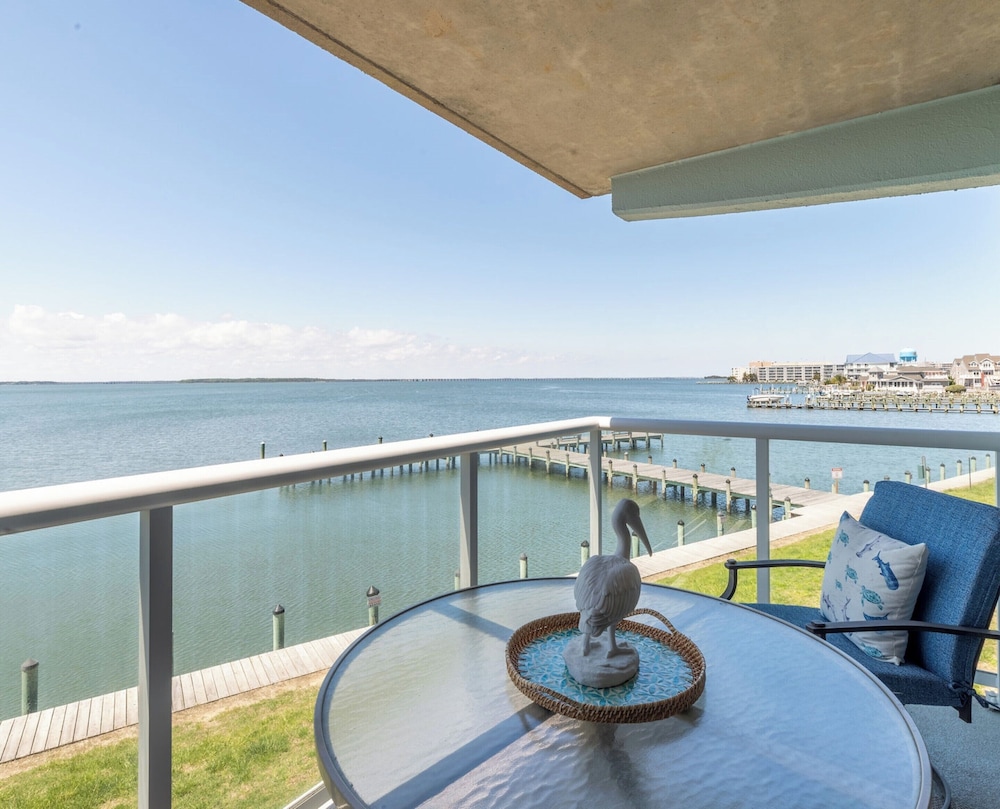 Bay Club Resort by Coolvacay