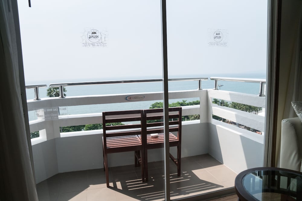 GRAND JOMTIEN PALACE HOTEL