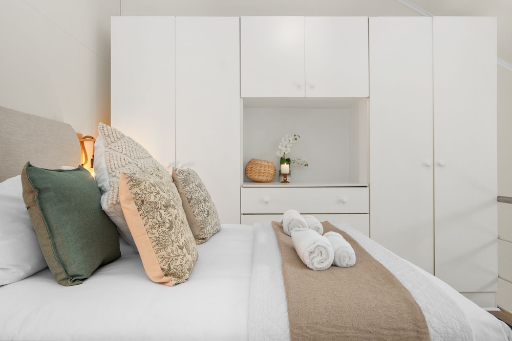 104 Hideaway Loft Studio