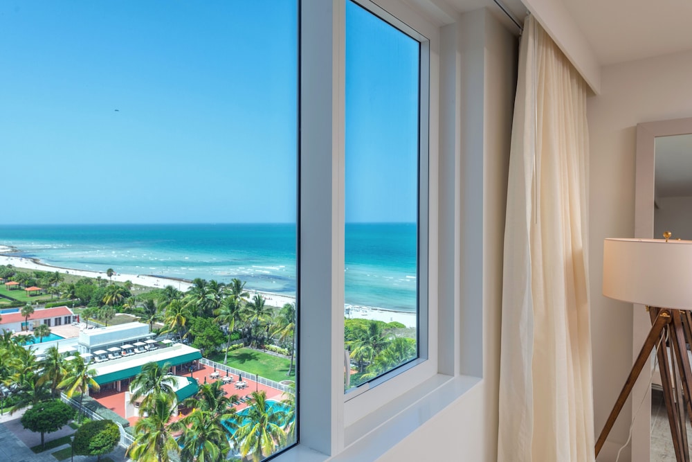 1 Hotel & Homes Private Luxury Suites