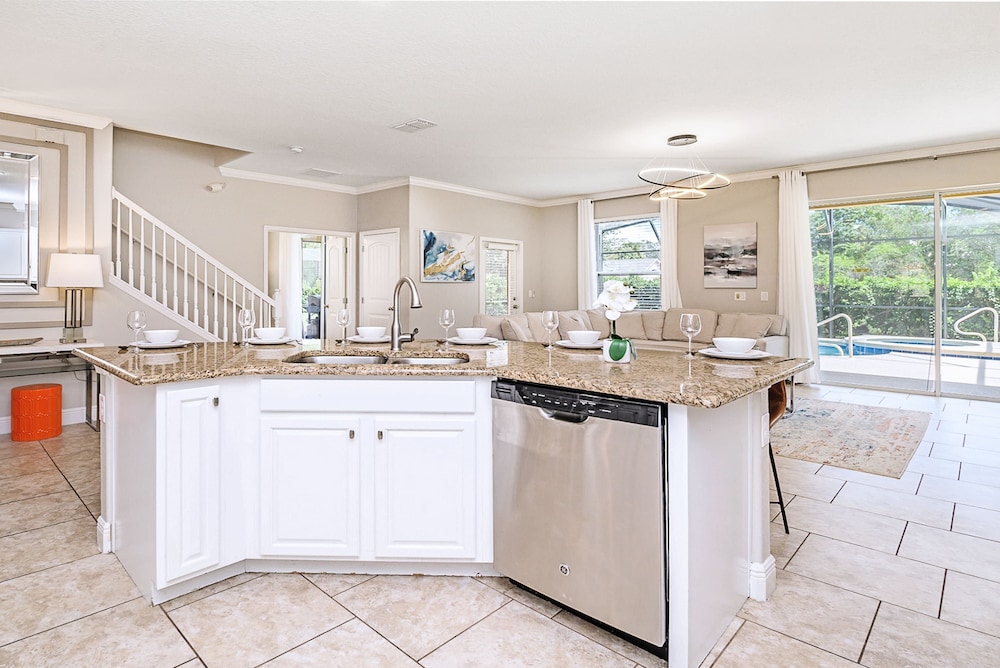 Upstay - Solterra Home w Private Pool Hot Tub