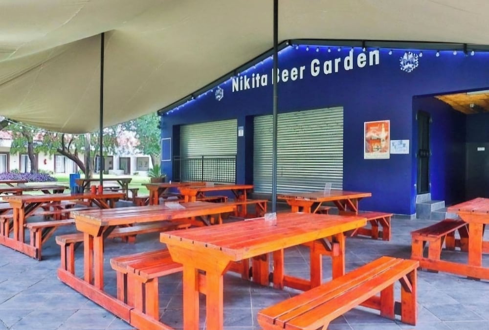 Nikita Motel