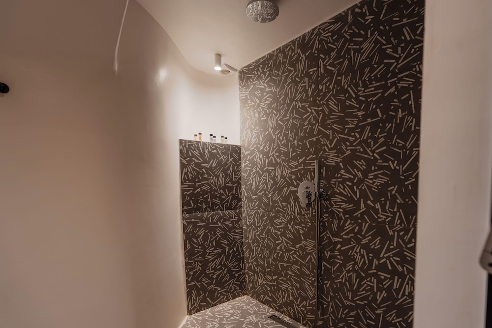 Oliving Mykonos Luxury Suites