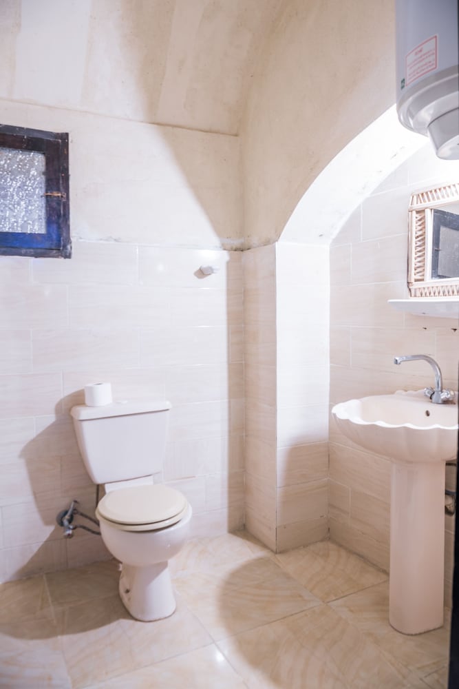 Zad Elmosafer Guest House
