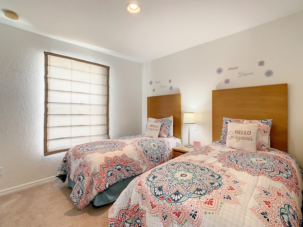 Regal Oaks Getaway Resort Living Near Disney