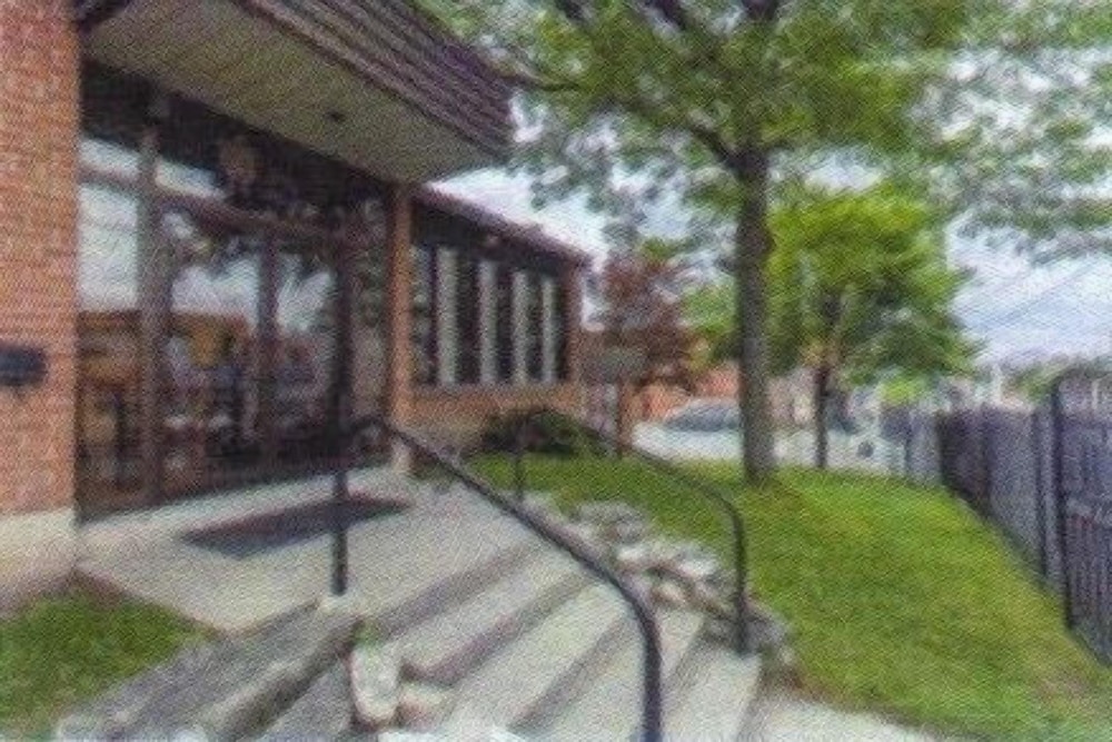 Smile Back Bed and Breakfast - Image 1