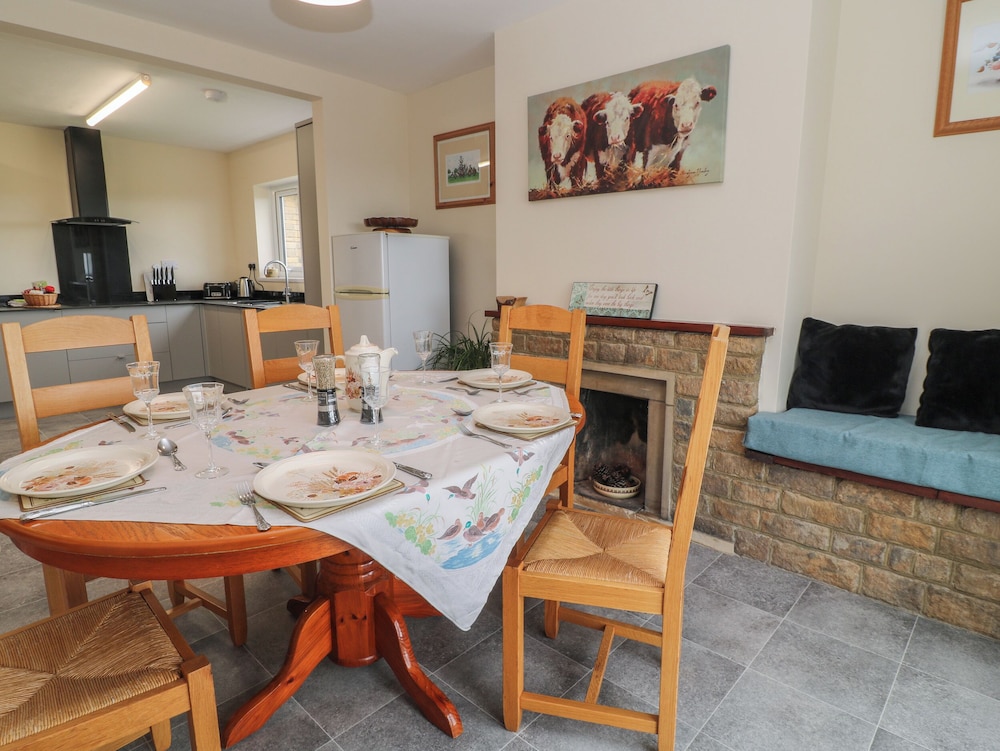 Broadlands Bungalow