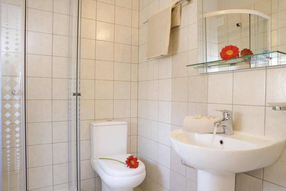 Anthemis Luxury Villas
