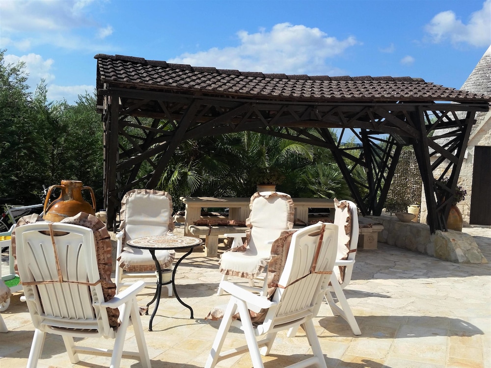 Dépendance in Villa Karmel view 4