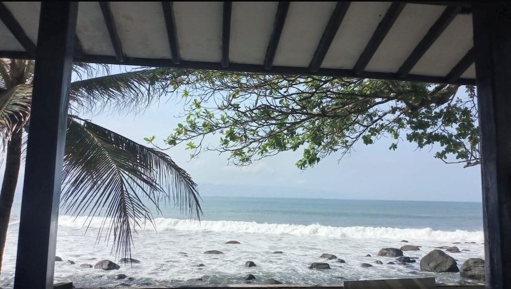 La Plage Beach Club & Resort