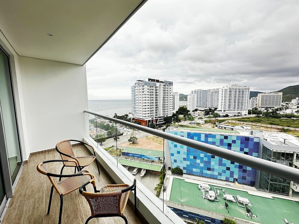 Apartamentos Salguero Sunset - by SOHO