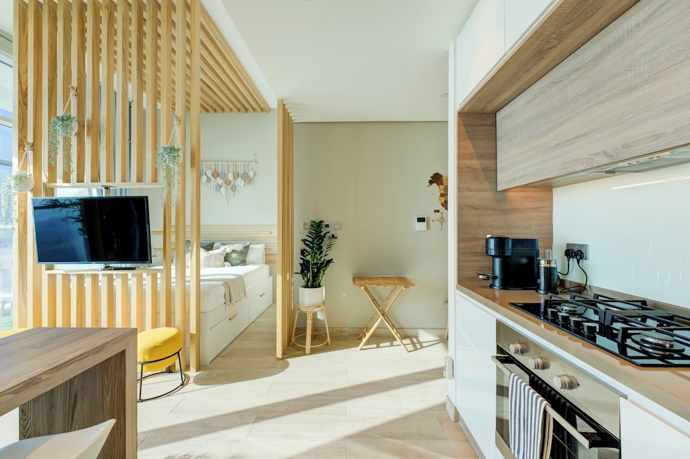 HiGuests - Stunning sea view studio