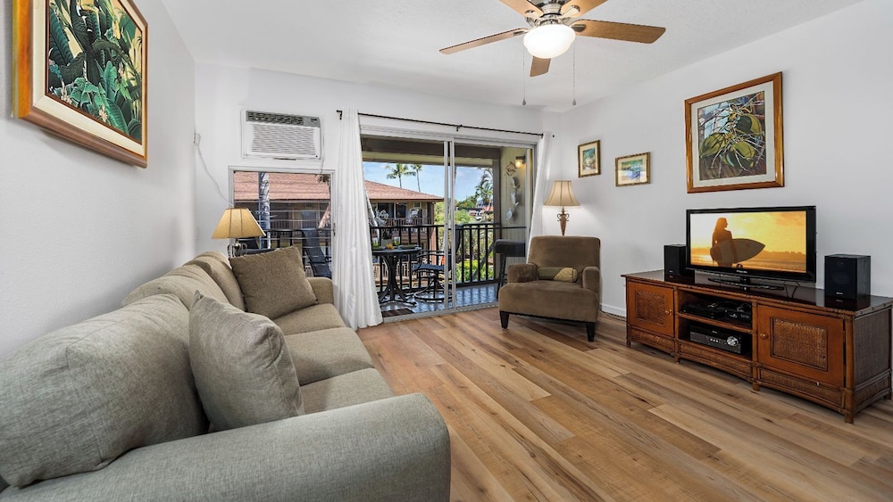 Updated Top Floor - Ocean View - Pool! - Vrkcv