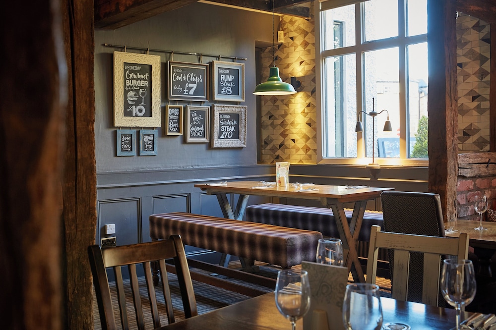 De Trafford Hotel by Chef and Brewer Collection