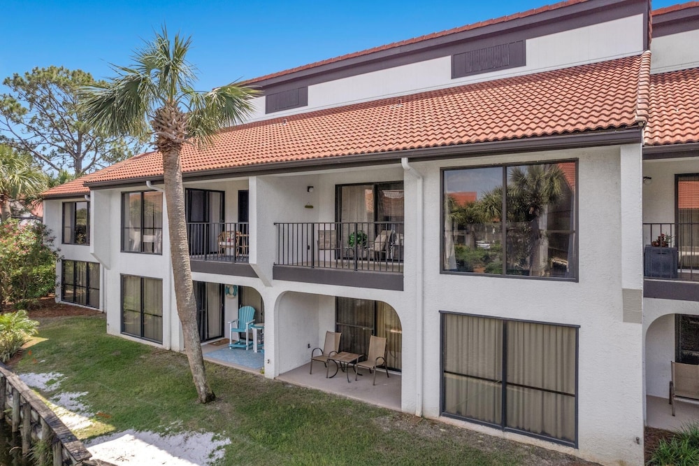 Edgewater Golf Villa 956