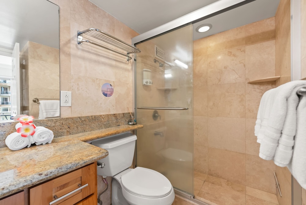 @ Marbella Lane - Cozy 2BR w/ Amazing Ocean Views