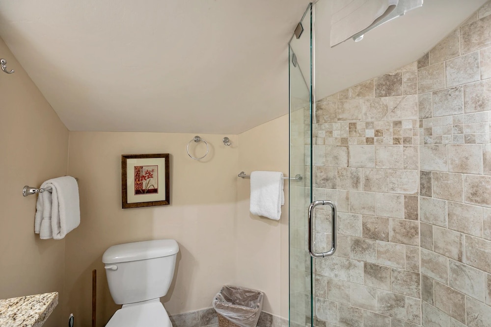 Powder Run at Deer Valley Resort - Four Bedroom Condo with Hot Tub #A32 4 Condo