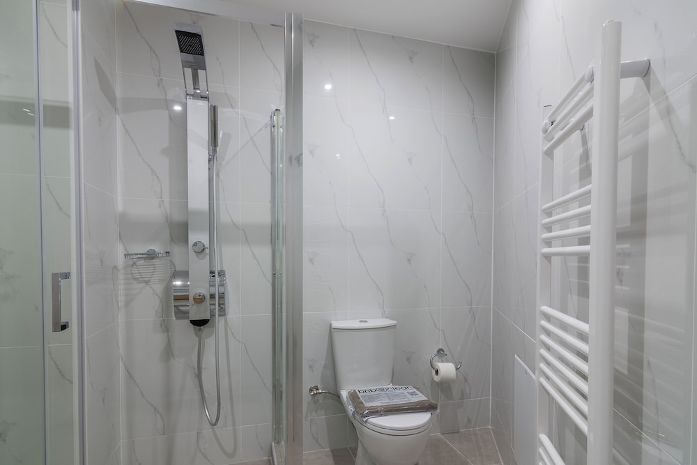 Leochares Lifestyle Apartments
