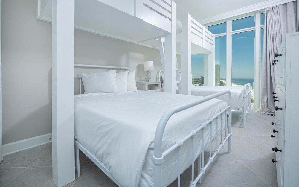 Phoenix Gulf Towers 1508 4 Bedroom Condo