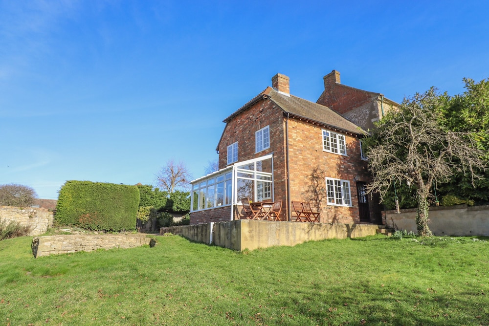 Aylesbury Vacations - Orchard Cottage - Property Image 5