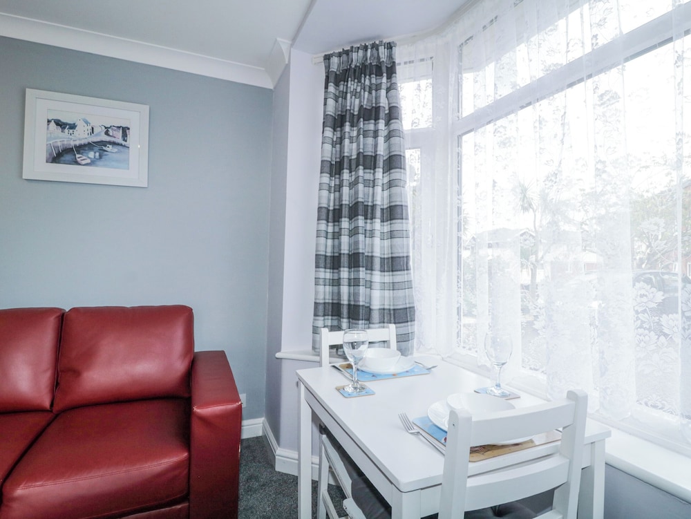 Flat 1A, Big Tree Holiday Flats