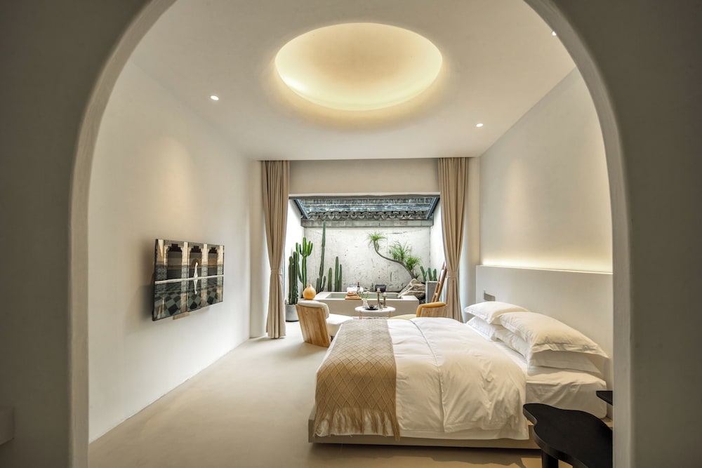 Jiangnanfu Bed and Breakfast