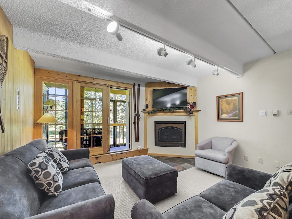 SkyRun - Vacation Condos in Copper Mountain Resort CO