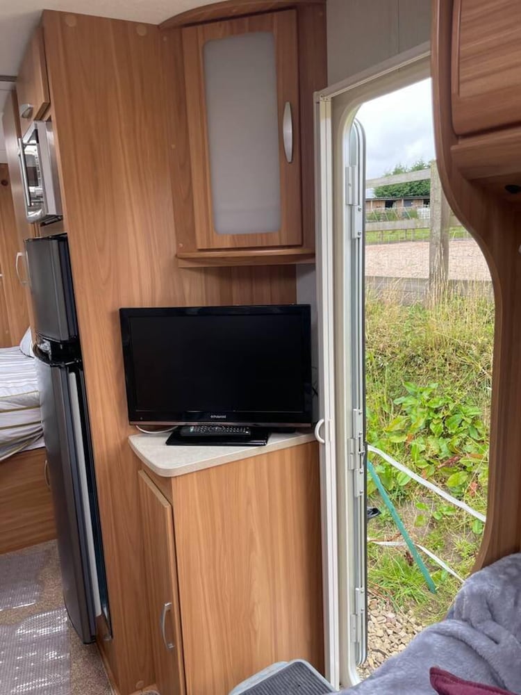 Inviting 4 Berth Caravan in Hebden Bridge view 3