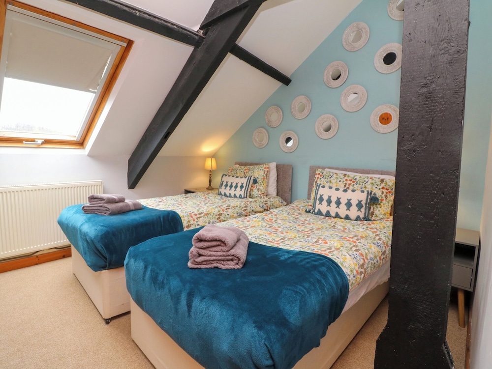 Horseshoe Cottage