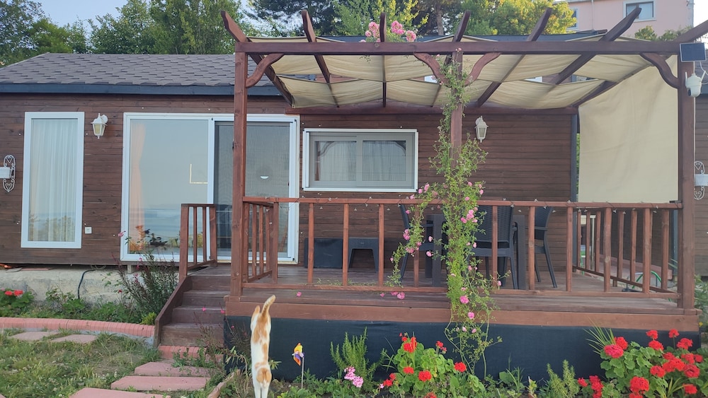 Lotus Gerze Tatil Evleri