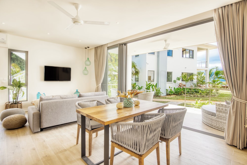 Pineapple Beach Villas