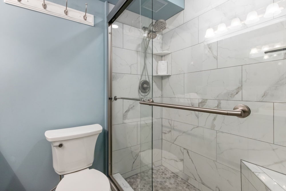 663 Amelia By The Sea 2 Bedroom Condo