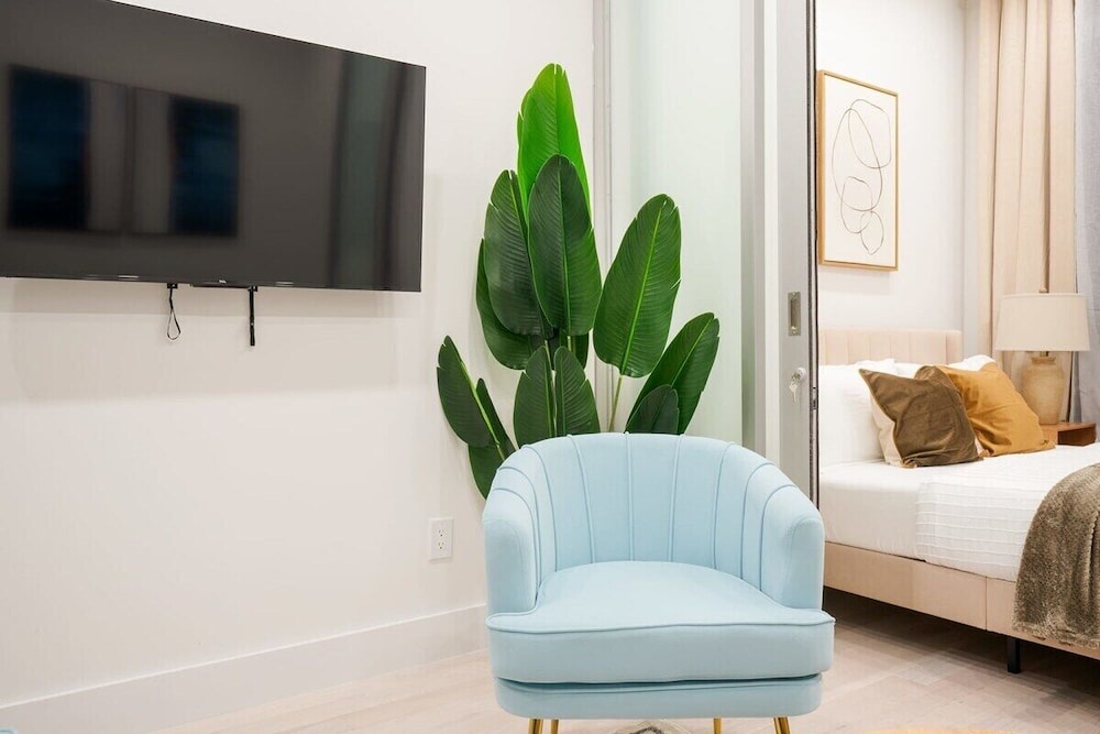 317 UES Apartments