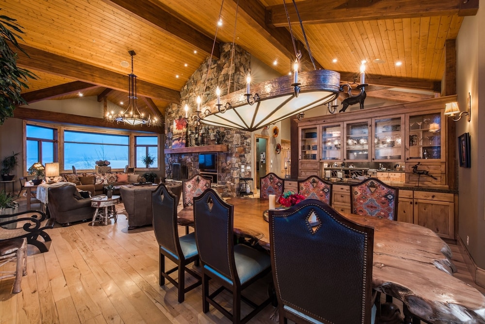 Majestic Ski in Ski Out Estate