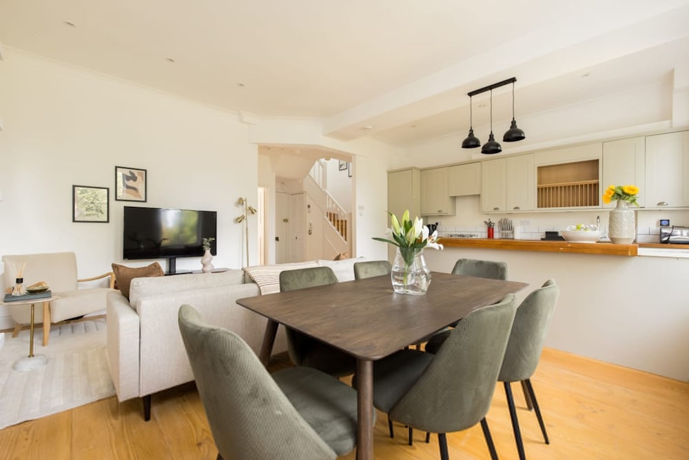The Philbeach Gardens Place - Lovely 5bdr Flat With Terrace