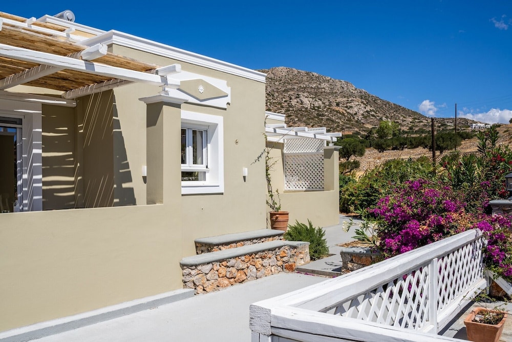 Elaia Villas