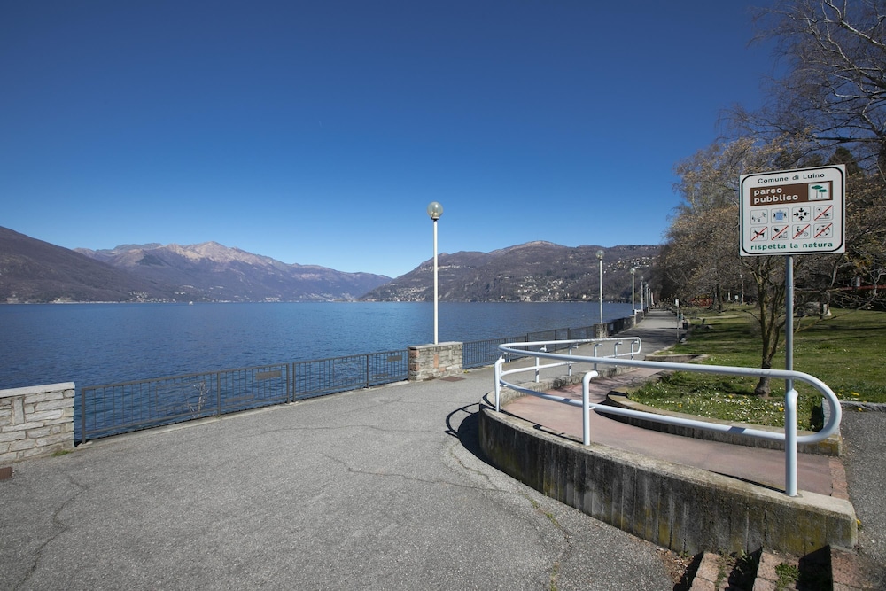 Residenza Gardenia Lake View Luino Center photo 2
