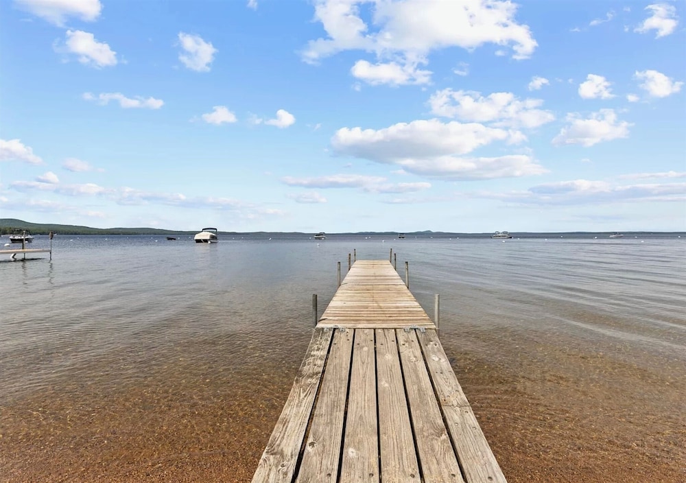 Maine Stay Lake House-limit12 4 Bedroom Home by RedAwning view 2